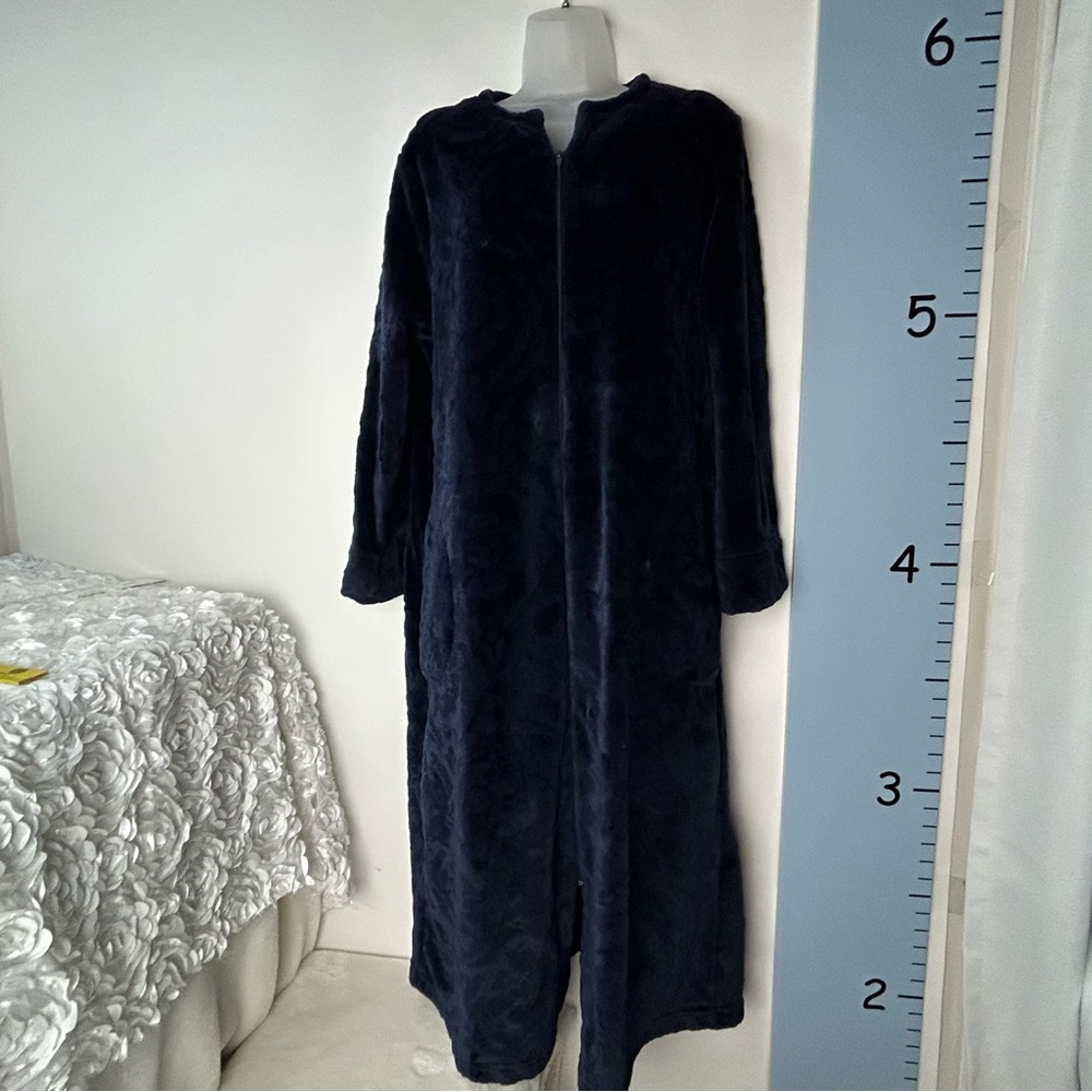 Miss Elaine Dark Blue 3D Pattern Plush Robe Small‎